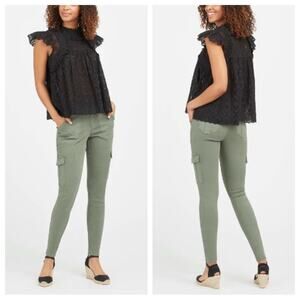 NWT SPANX Stretch Twill Ankle Cargo Pants in Soft Sage - Size M Petite
